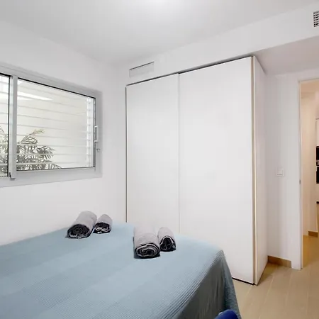 Apartment First Line Beach With Sea View *