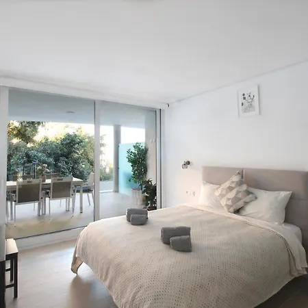 First Line Beach With Sea View Apartment *