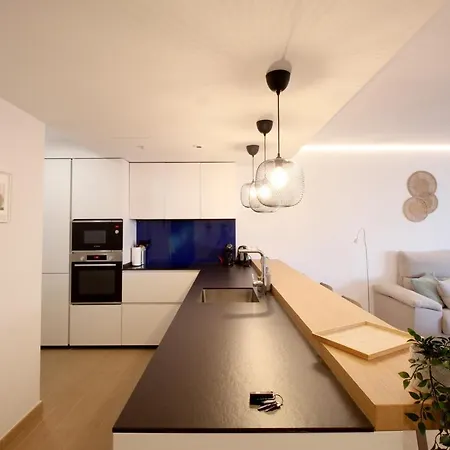 Apartment First Line Beach With Sea View